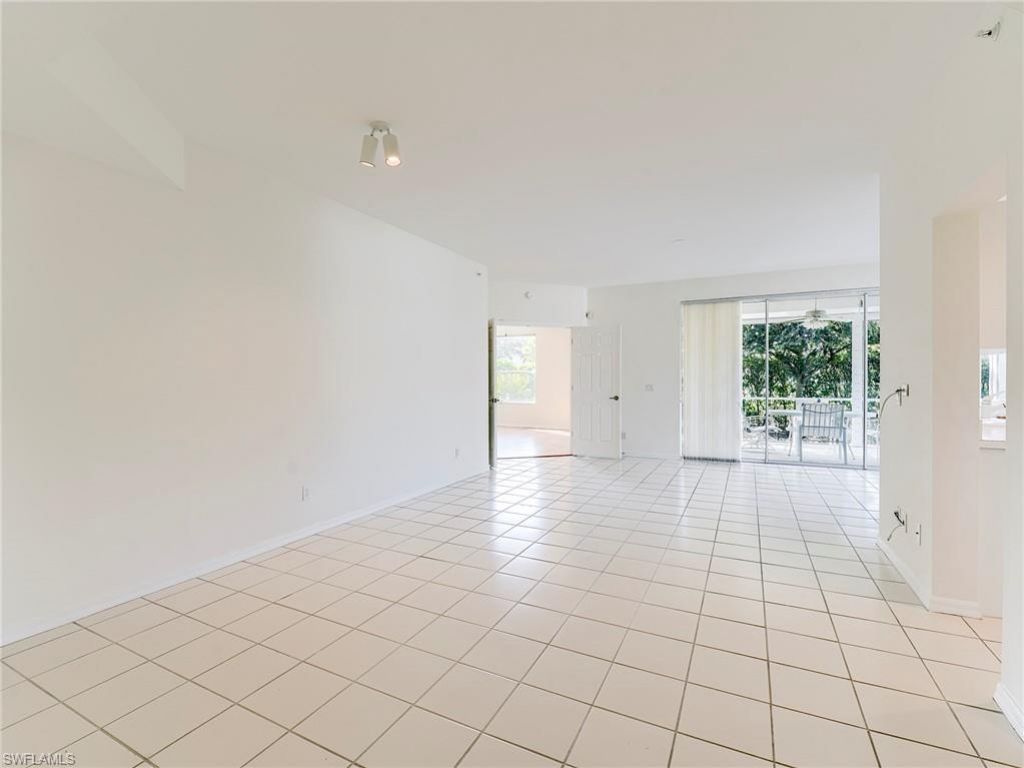 25203 Pelican Creek Cir, Unit 102, Bonita Springs, FL 34134 Photo