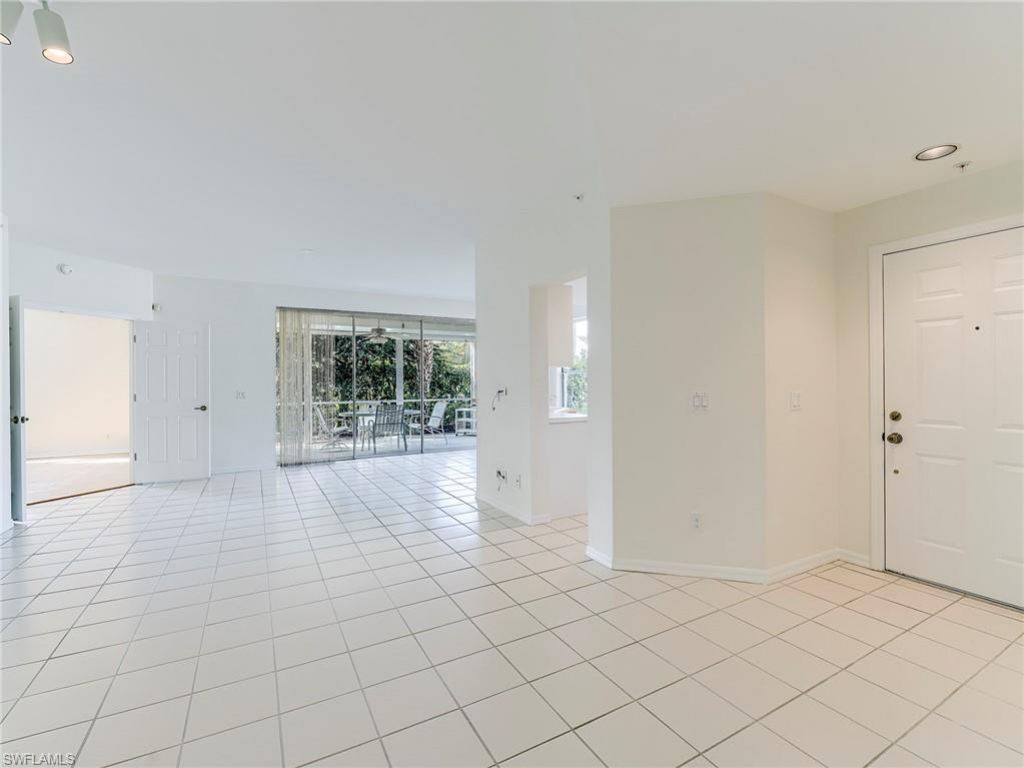 25203 Pelican Creek Cir, Unit 102, Bonita Springs, FL 34134 Photo