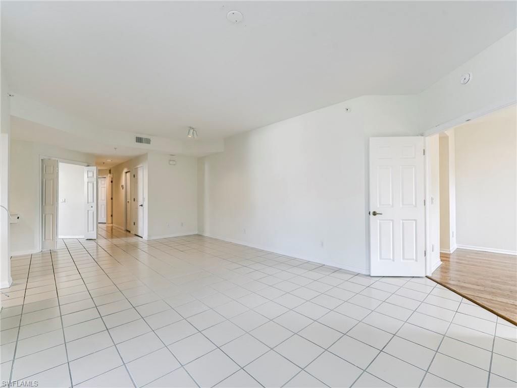 25203 Pelican Creek Cir, Unit 102, Bonita Springs, FL 34134 Photo