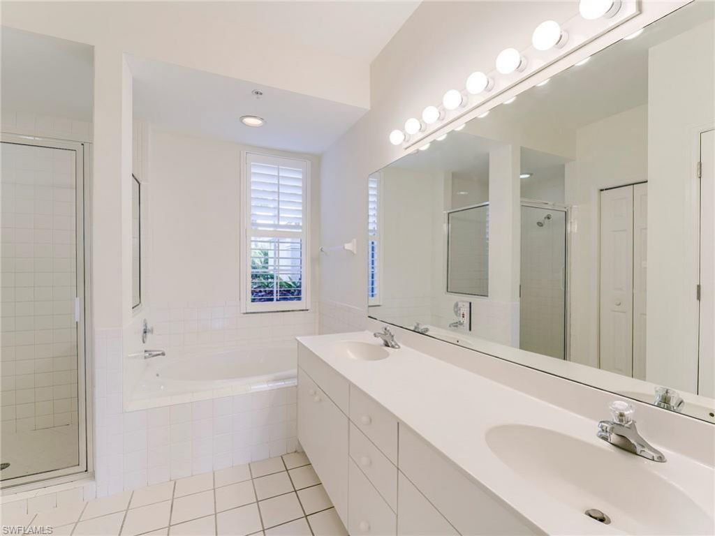 25203 Pelican Creek Cir, Unit 102, Bonita Springs, FL 34134 Photo