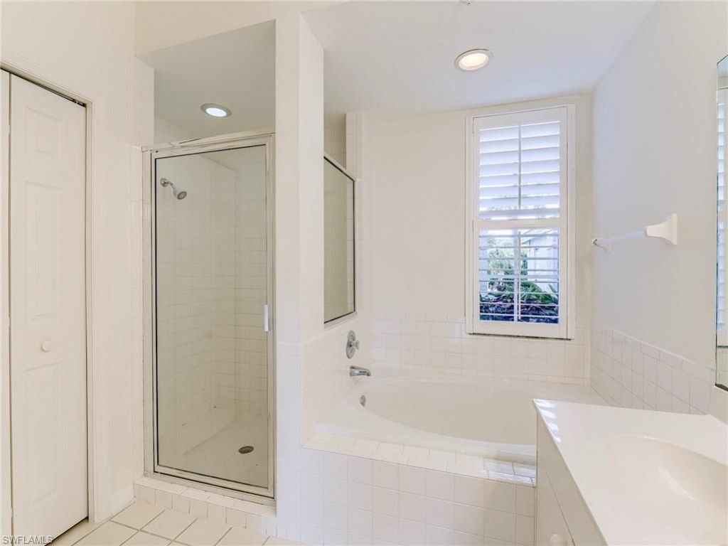 25203 Pelican Creek Cir, Unit 102, Bonita Springs, FL 34134 Photo