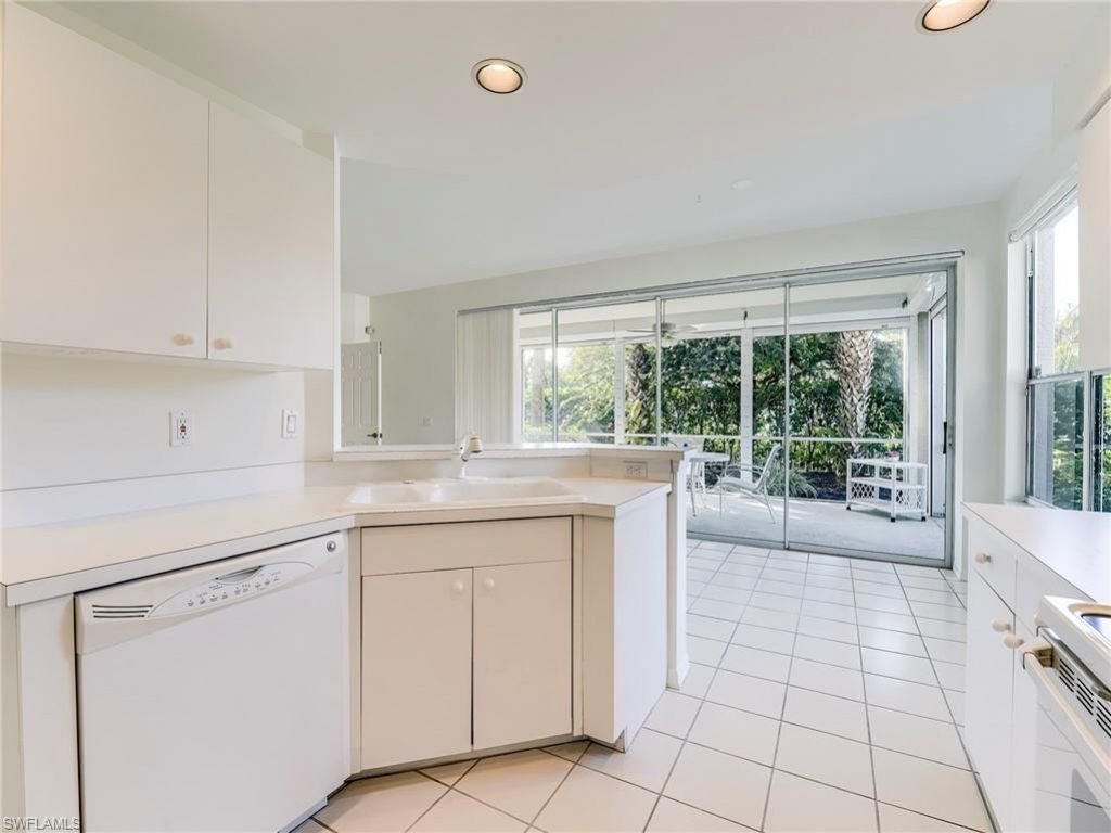 25203 Pelican Creek Cir, Unit 102, Bonita Springs, FL 34134 Photo