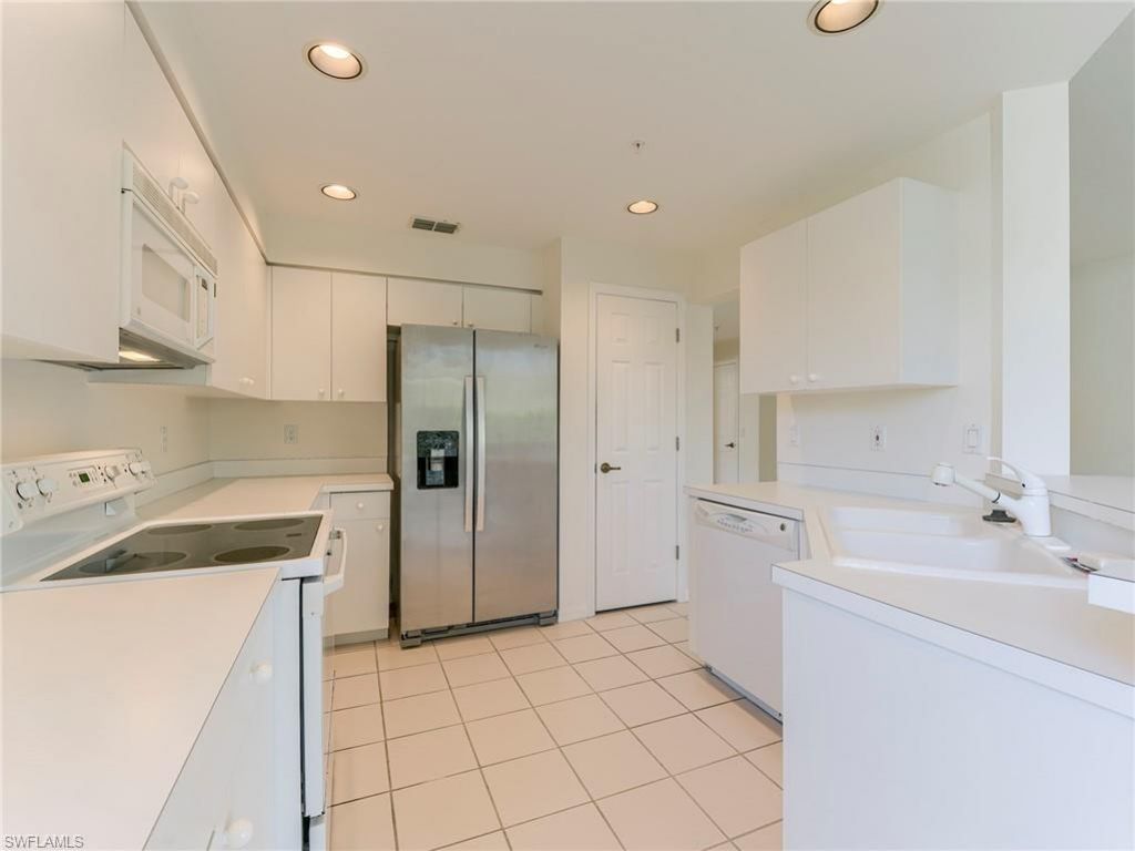 25203 Pelican Creek Cir, Unit 102, Bonita Springs, FL 34134 Photo