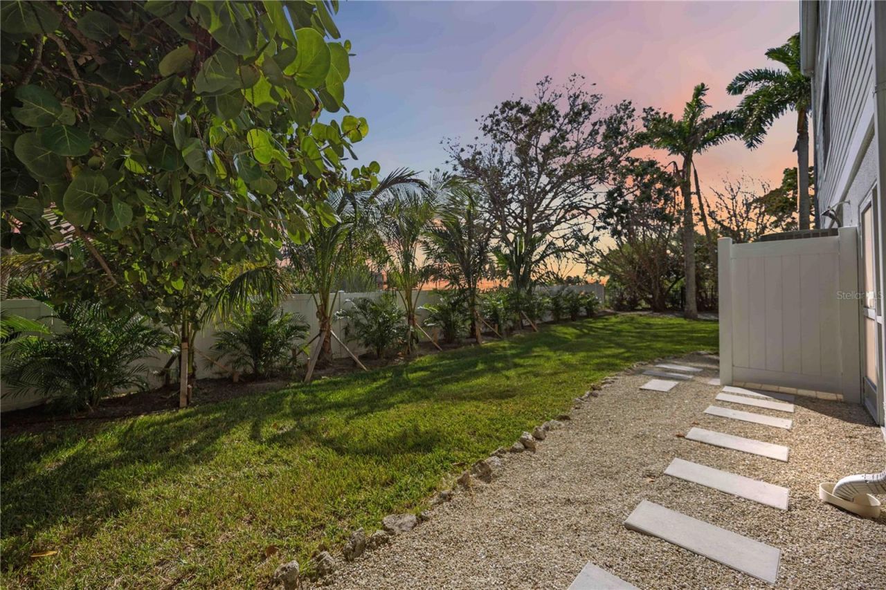 6322 Laguna Drive, Unit 1, Longboat Key, FL 34228 Photo