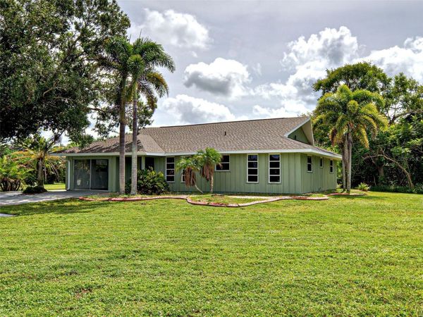 425 MORRISON AVENUE, ENGLEWOOD, FL 34223