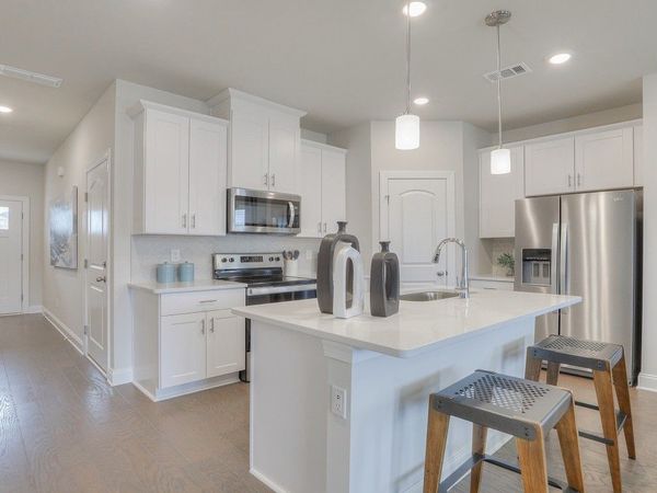 4691 Ridge Bend Dr , Nashville, TN 37207