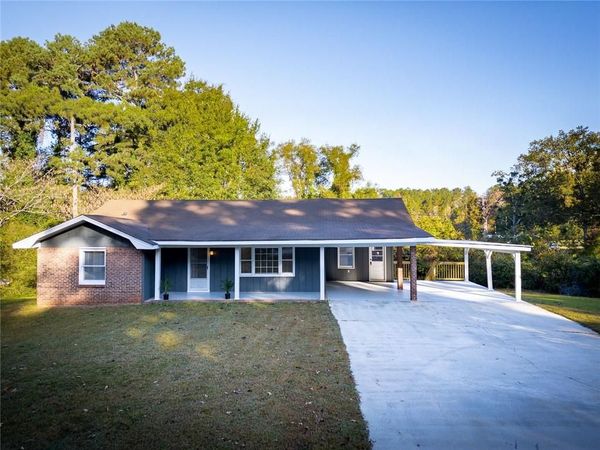 8196 Lakeview Drive SW, Covington, GA 30014