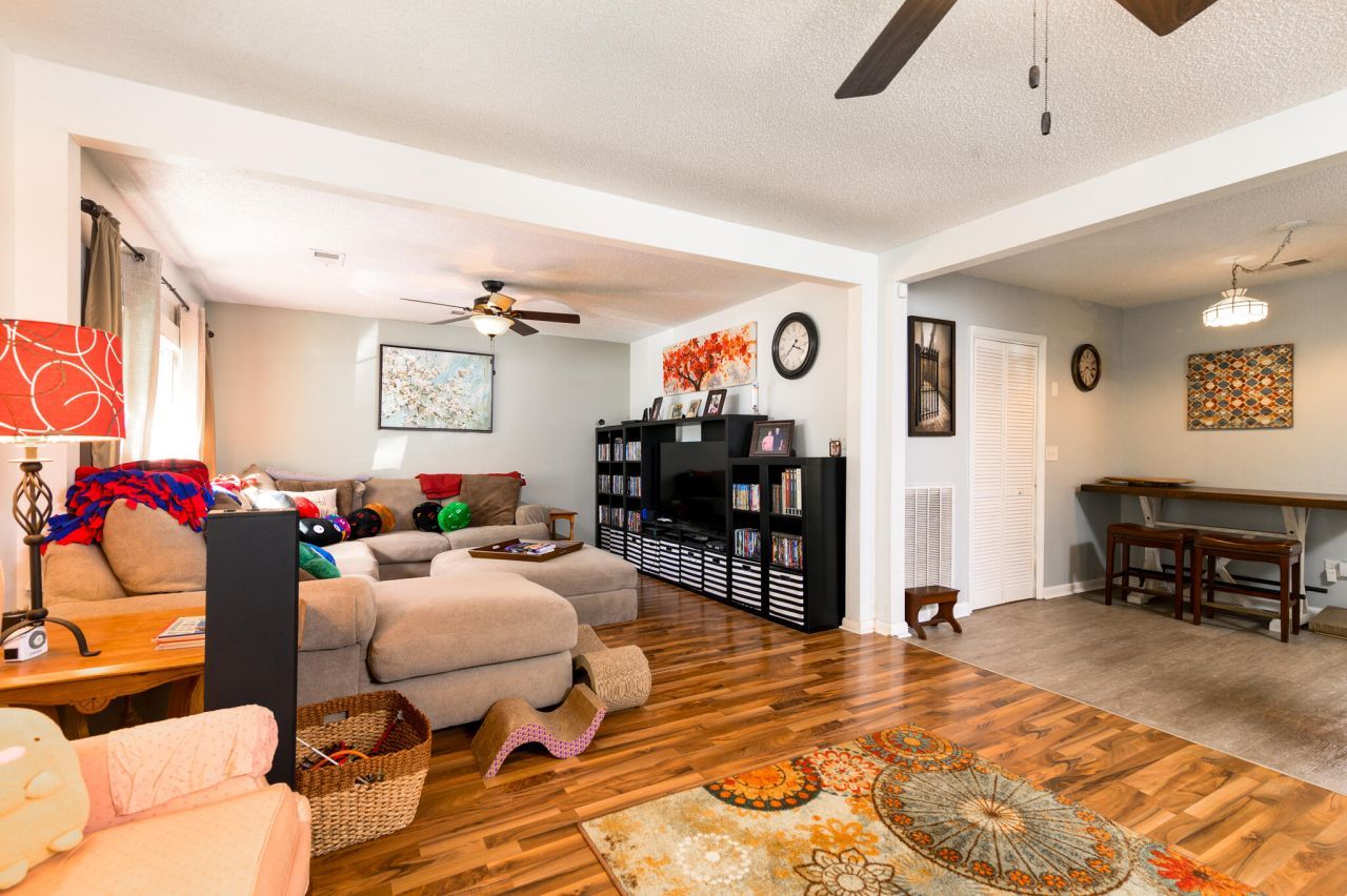 136 Blossom Street Photo 13