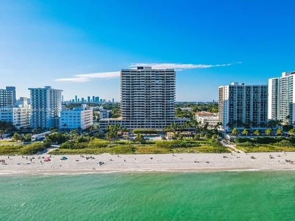 2555 Collins Ave, Unit 2200, Miami Beach, FL 33140