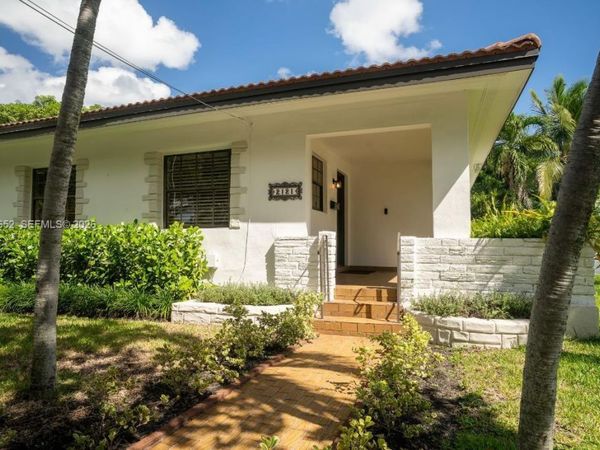 2121 SW 13th Ave, Miami, FL 33145