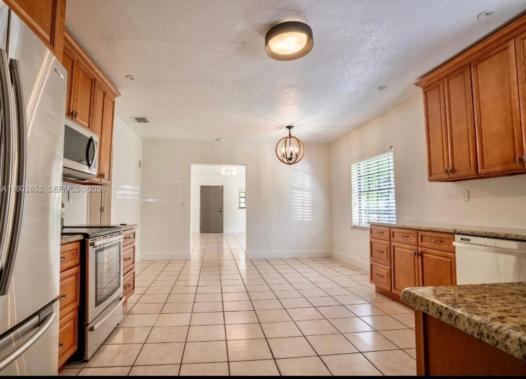 2121 SW 13th Ave, Miami, FL 33145 Photo