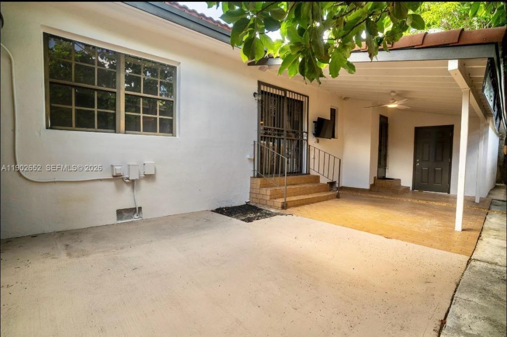 2121 SW 13th Ave, Miami, FL 33145 Photo