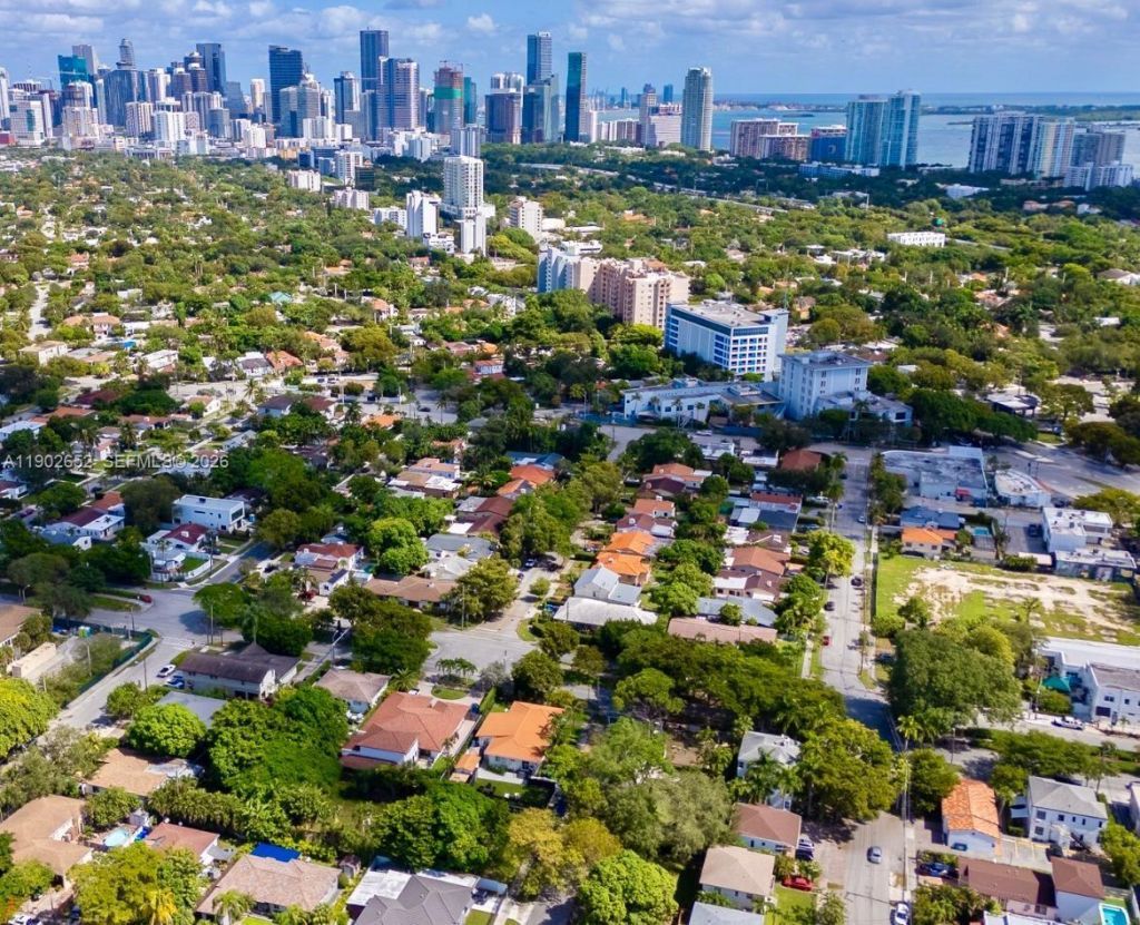 2121 SW 13th Ave, Miami, FL 33145 Photo