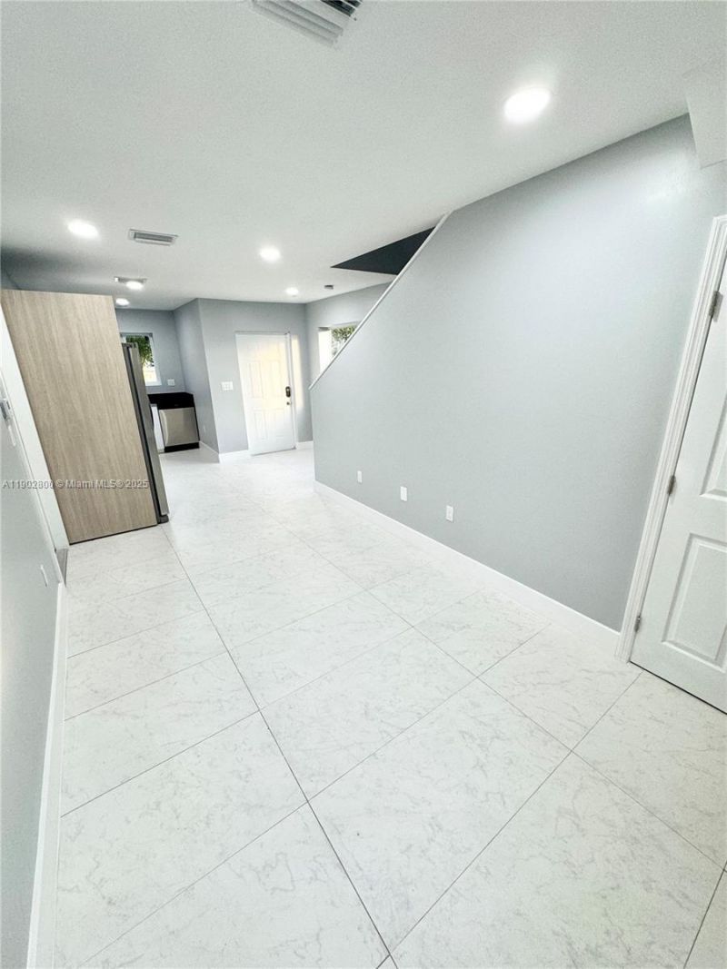 926 - 932 NW 2nd St, Fort Lauderdale, FL 33311 Photo