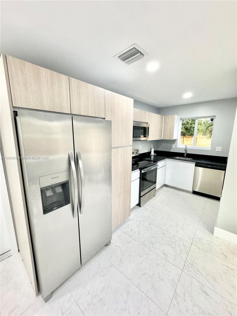 926 - 932 NW 2nd St, Fort Lauderdale, FL 33311 Photo