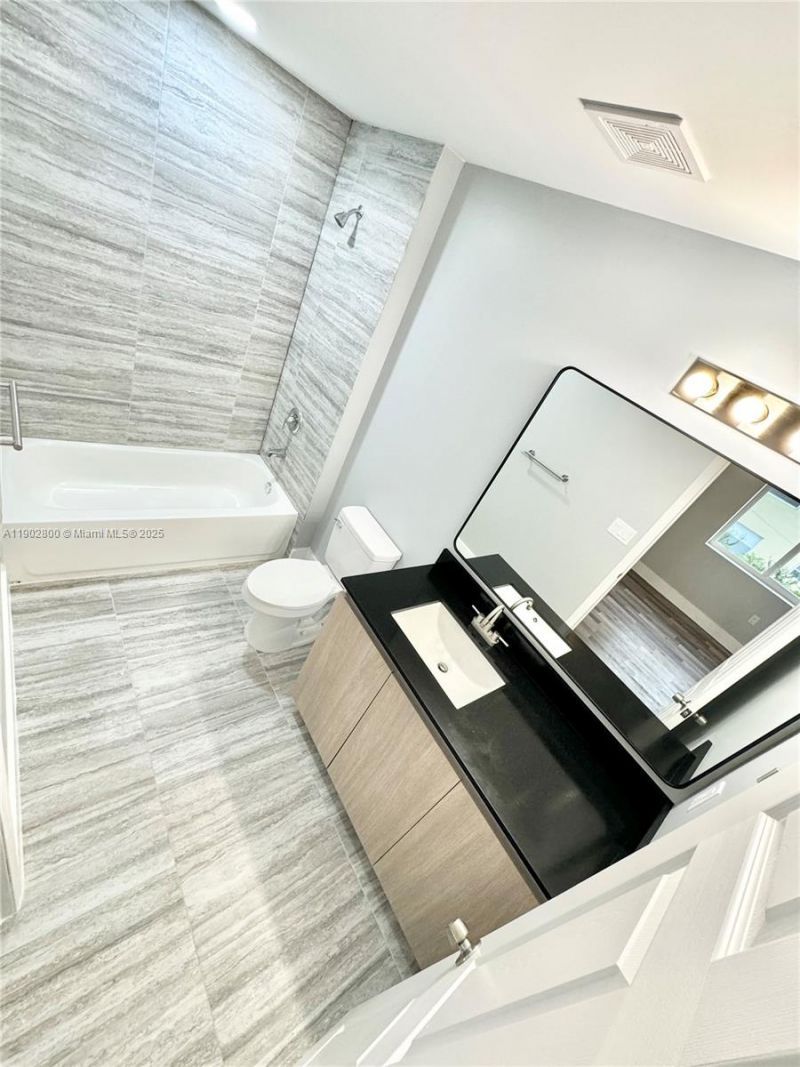 926 - 932 NW 2nd St, Fort Lauderdale, FL 33311 Photo