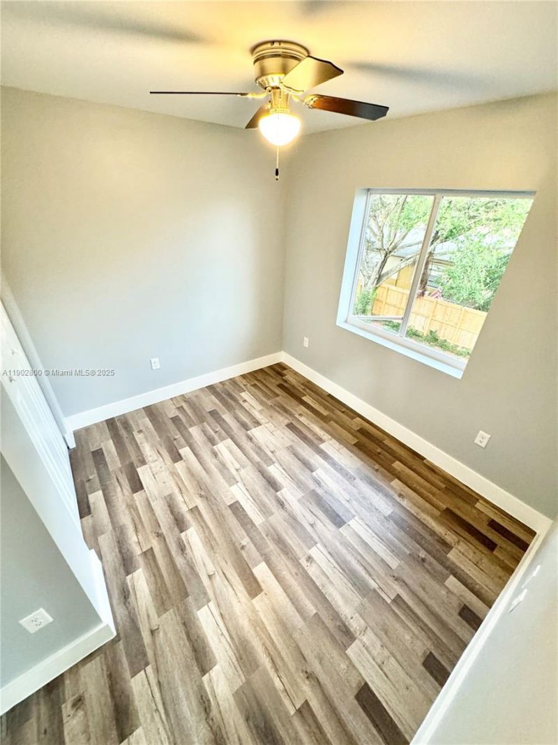 926 - 932 NW 2nd St, Fort Lauderdale, FL 33311 Photo