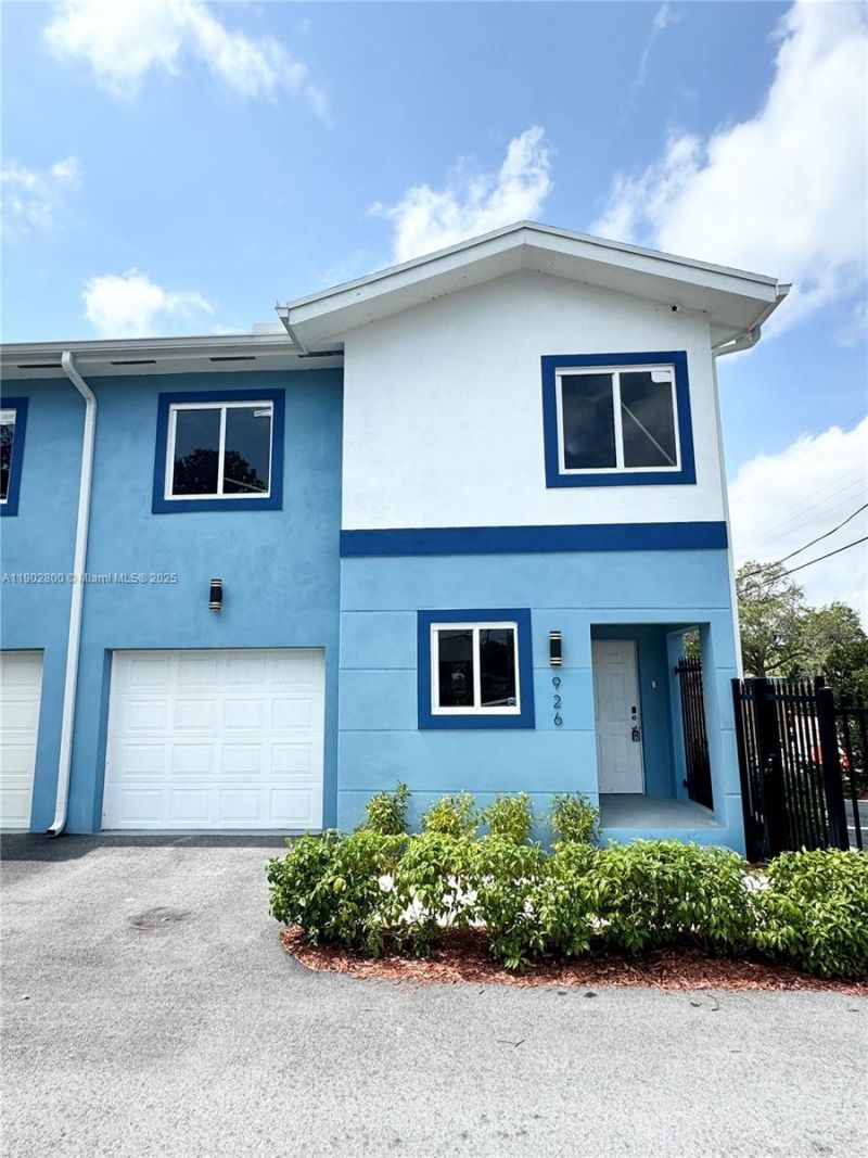926 - 932 NW 2nd St, Fort Lauderdale, FL 33311 Photo