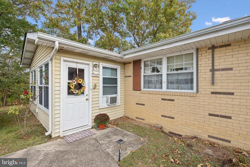 156 Elmtowne Boulevard, Hammonton, NJ 08037 Main Photo