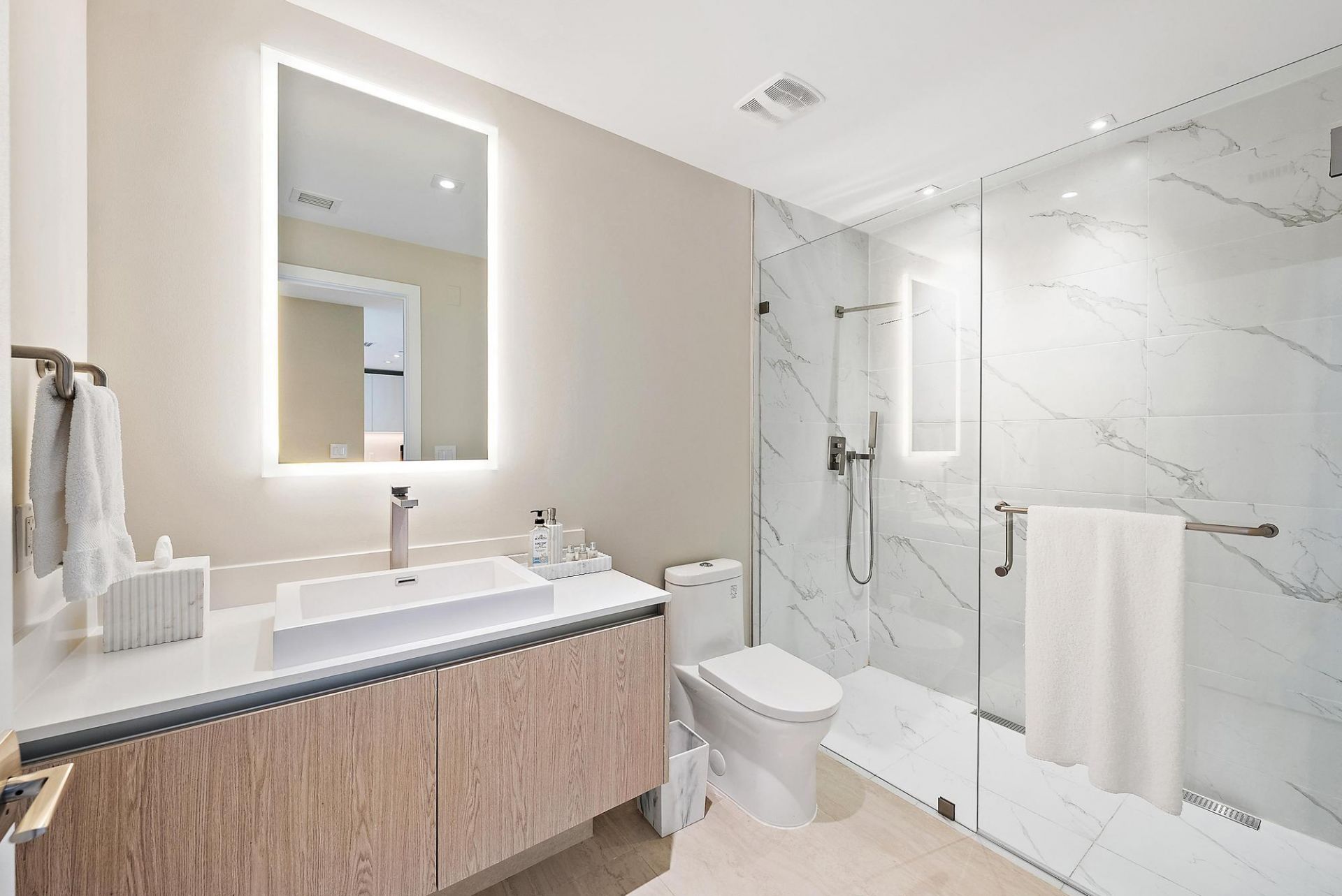 3100 N Ocean Drive, Unit P-1105, Singer Island, FL 33404 Photo