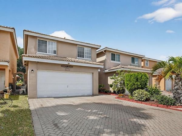 5449 NW 95th Avenue, Sunrise, FL 33351