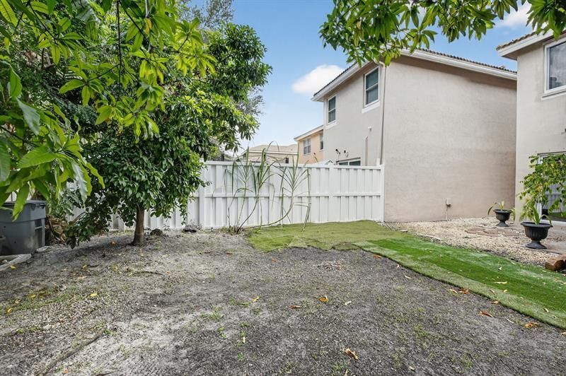 5449 NW 95th Avenue, Sunrise, FL 33351 Photo