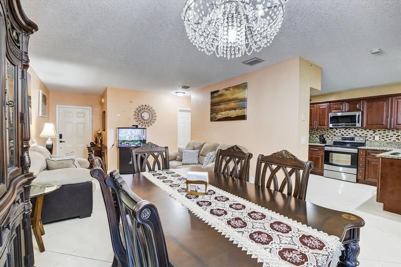 5449 NW 95th Avenue, Sunrise, FL 33351 Photo