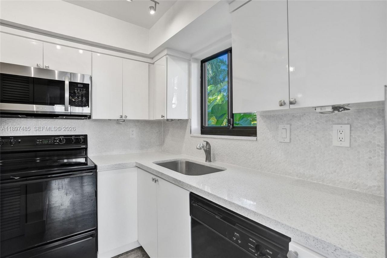 20332 NE 34th Ct, Unit 26, Aventura, FL 33180 Photo