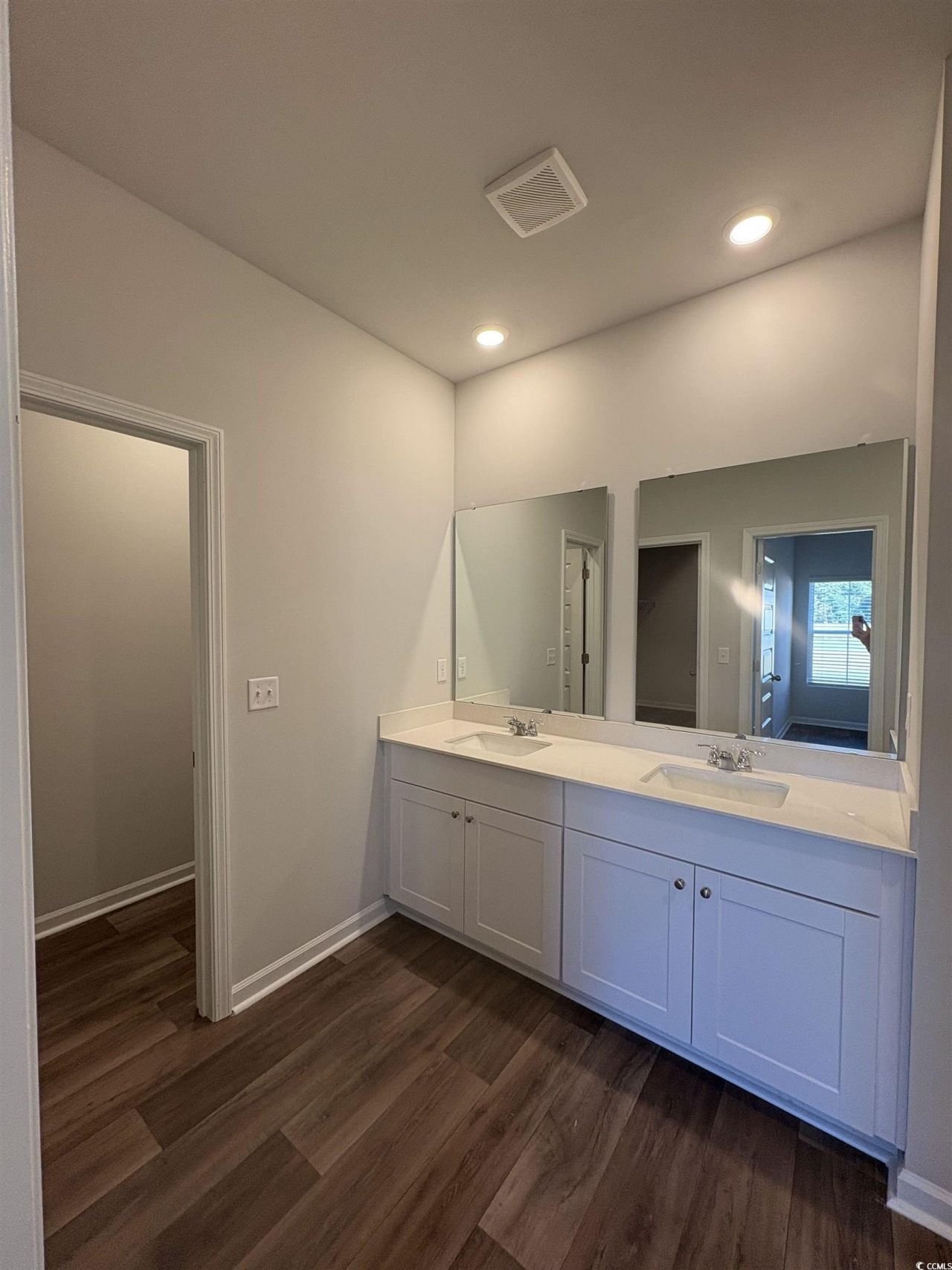 820 Wapama St. Photo 6