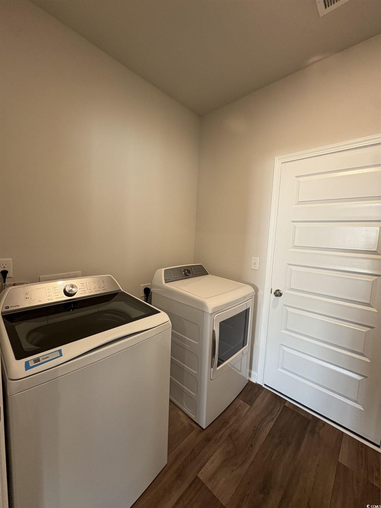 820 Wapama St. Photo 9