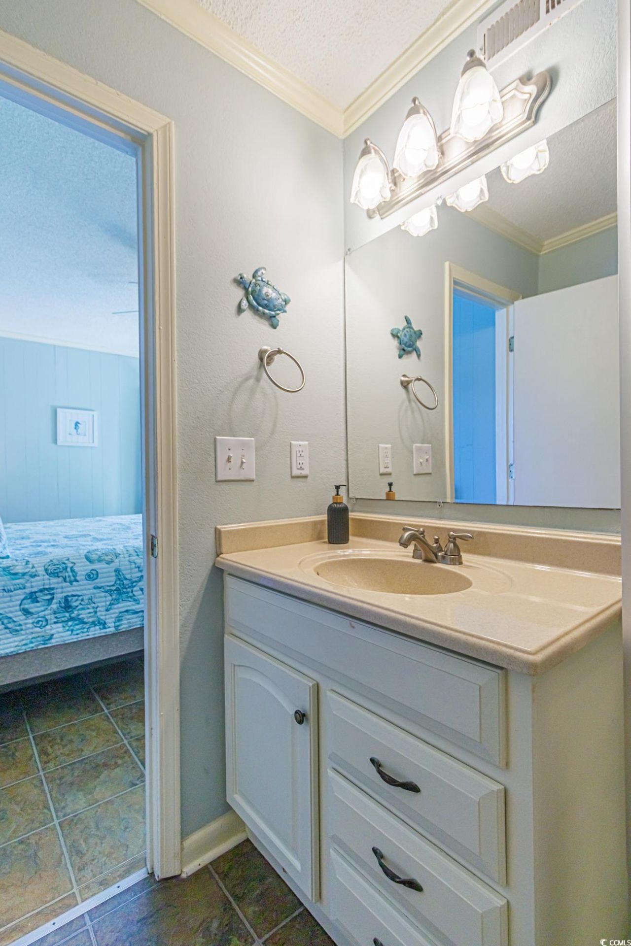 5601 N Ocean Blvd. Photo 22