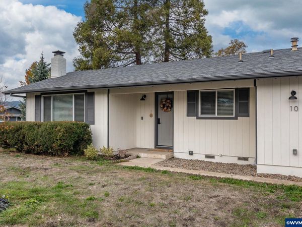 10 carmel Ct, Roseburg, OR 97471