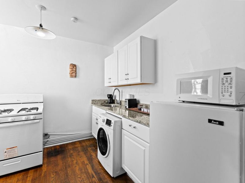 854 N High Street, Unit E, Columbus, OH 43215 Photo 8