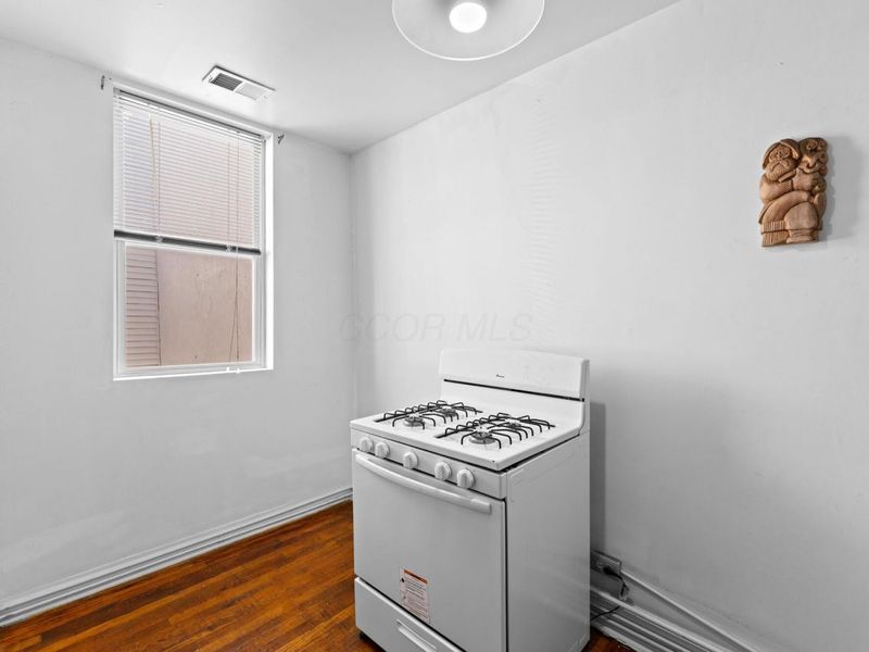 854 N High Street, Unit E, Columbus, OH 43215 Photo 9