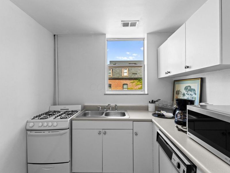 854 N High Street, Unit F, Columbus, OH 43215 Photo 10