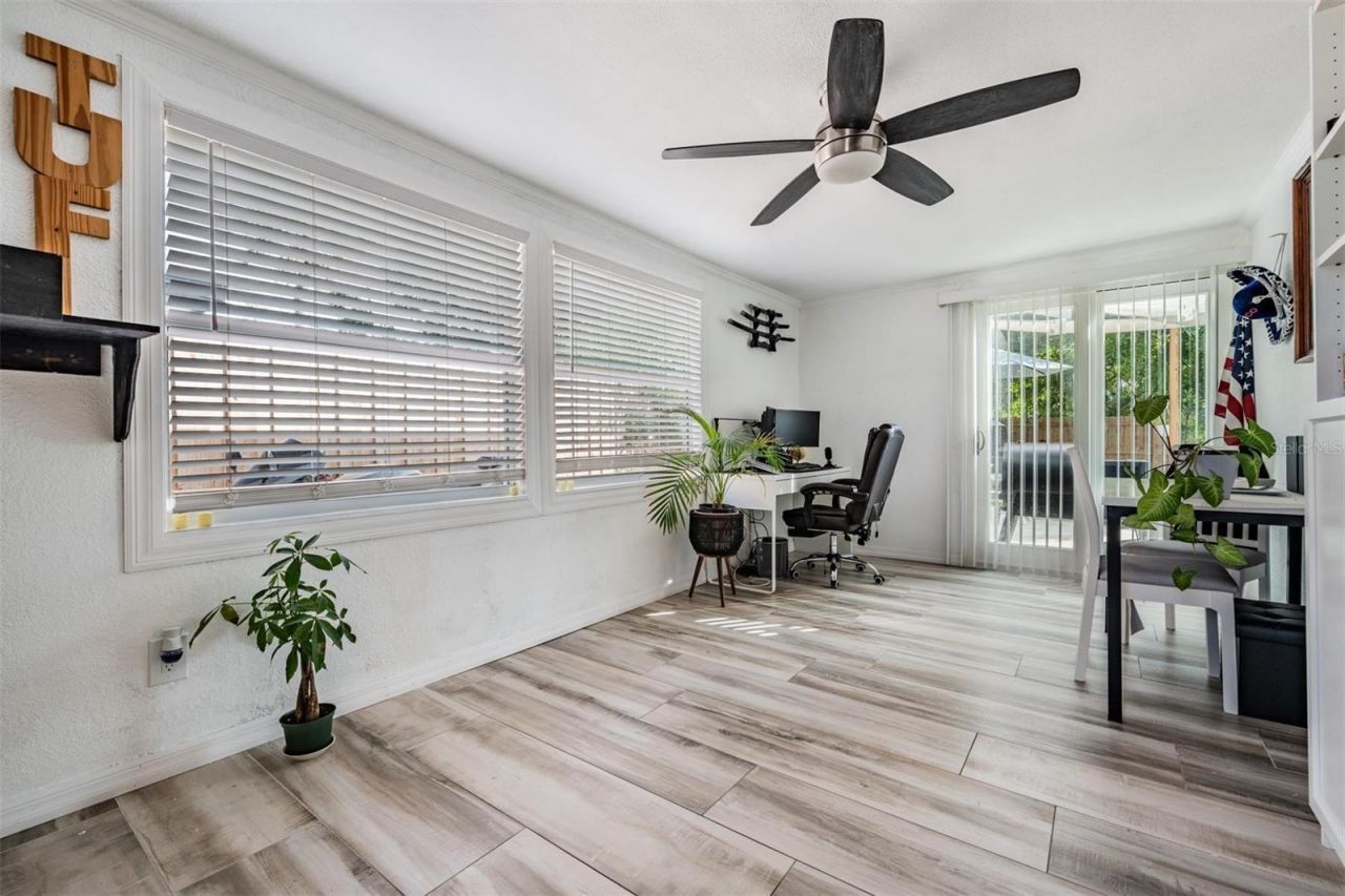 1565 Connecticut Avenue Ne, Saint Petersburg, FL 33703 Photo