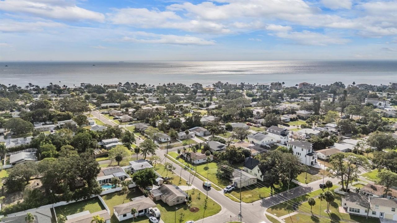 1565 Connecticut Avenue Ne, Saint Petersburg, FL 33703 Photo