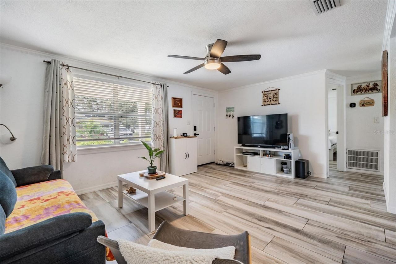 1565 Connecticut Avenue Ne, Saint Petersburg, FL 33703 Photo