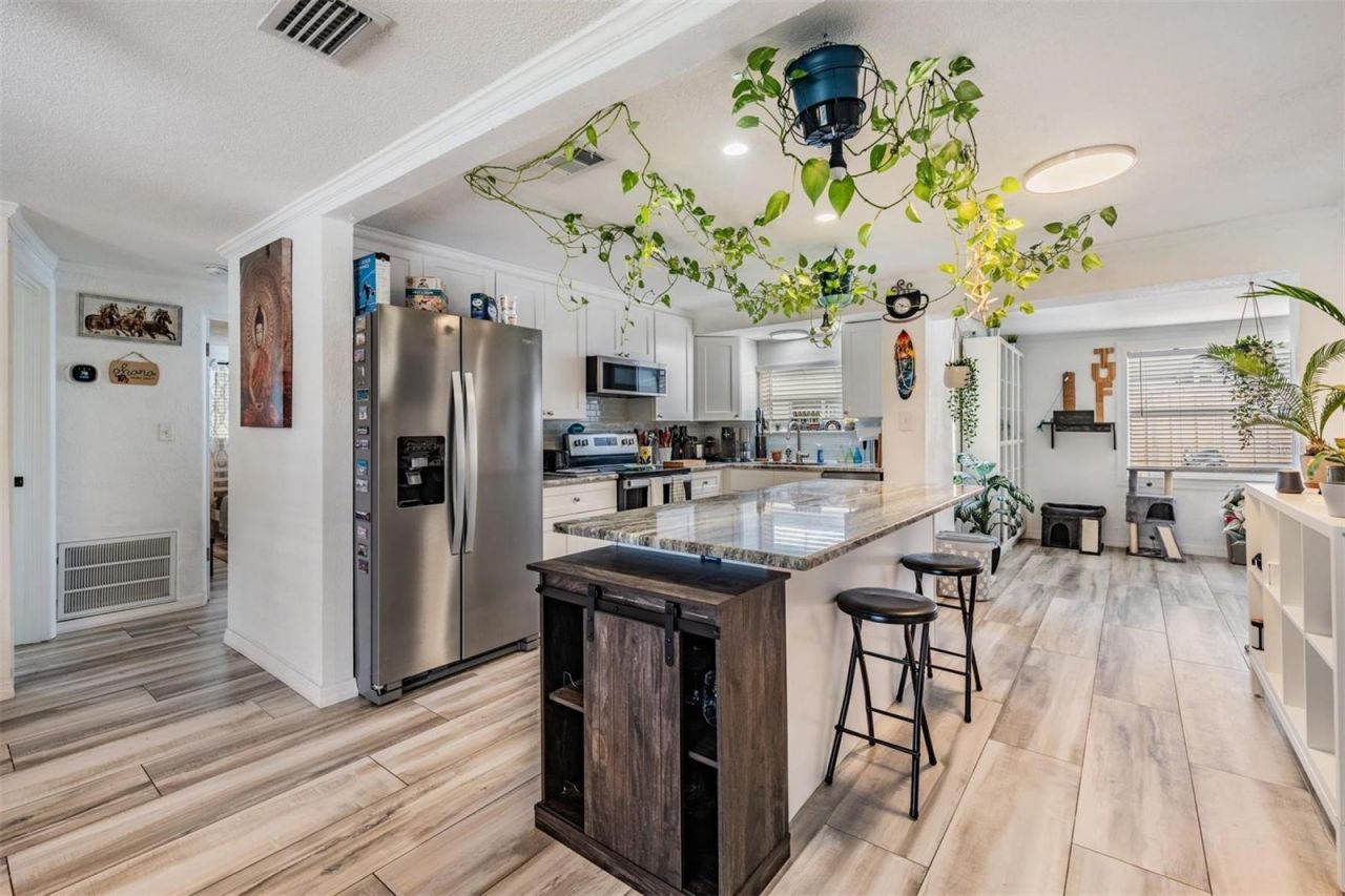 1565 Connecticut Avenue Ne, Saint Petersburg, FL 33703 Photo