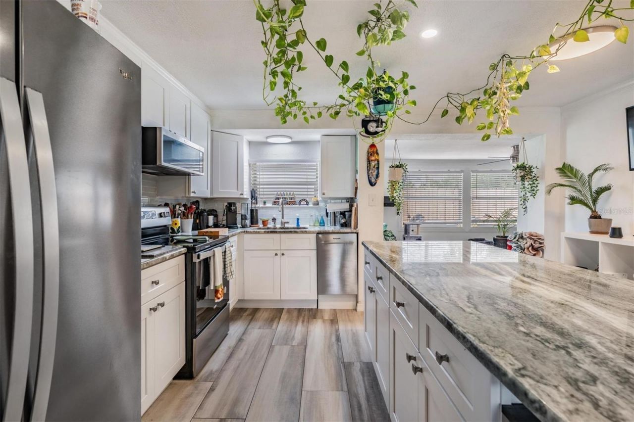 1565 Connecticut Avenue Ne, Saint Petersburg, FL 33703 Photo