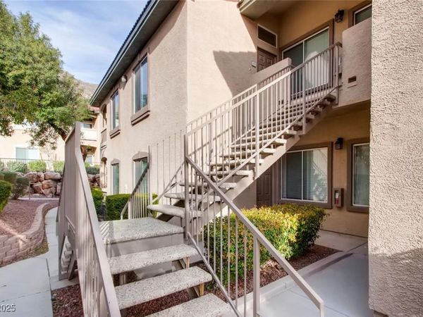 3511 Desert Cliff Street, Unit 203, Las Vegas, NV 89129