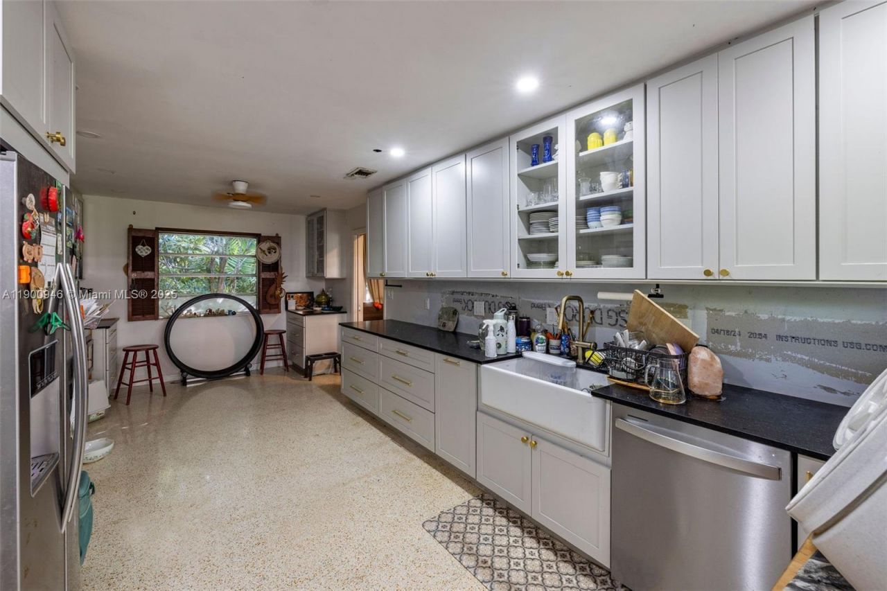 15290 SW 82nd Ave, Palmetto Bay, FL 33157 Photo