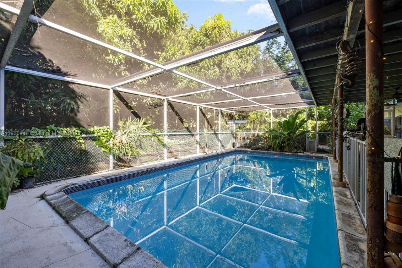 15290 SW 82nd Ave, Palmetto Bay, FL 33157 Photo