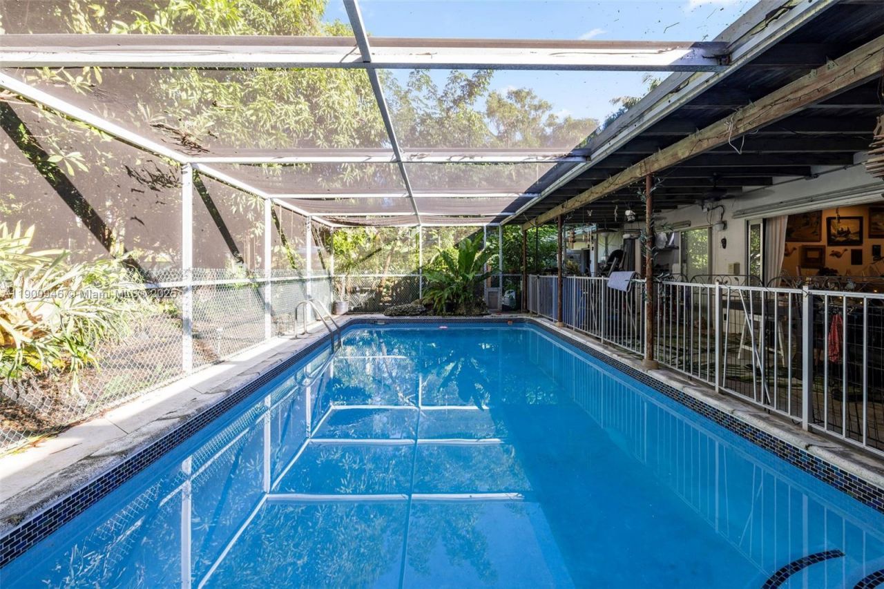 15290 SW 82nd Ave, Palmetto Bay, FL 33157 Photo