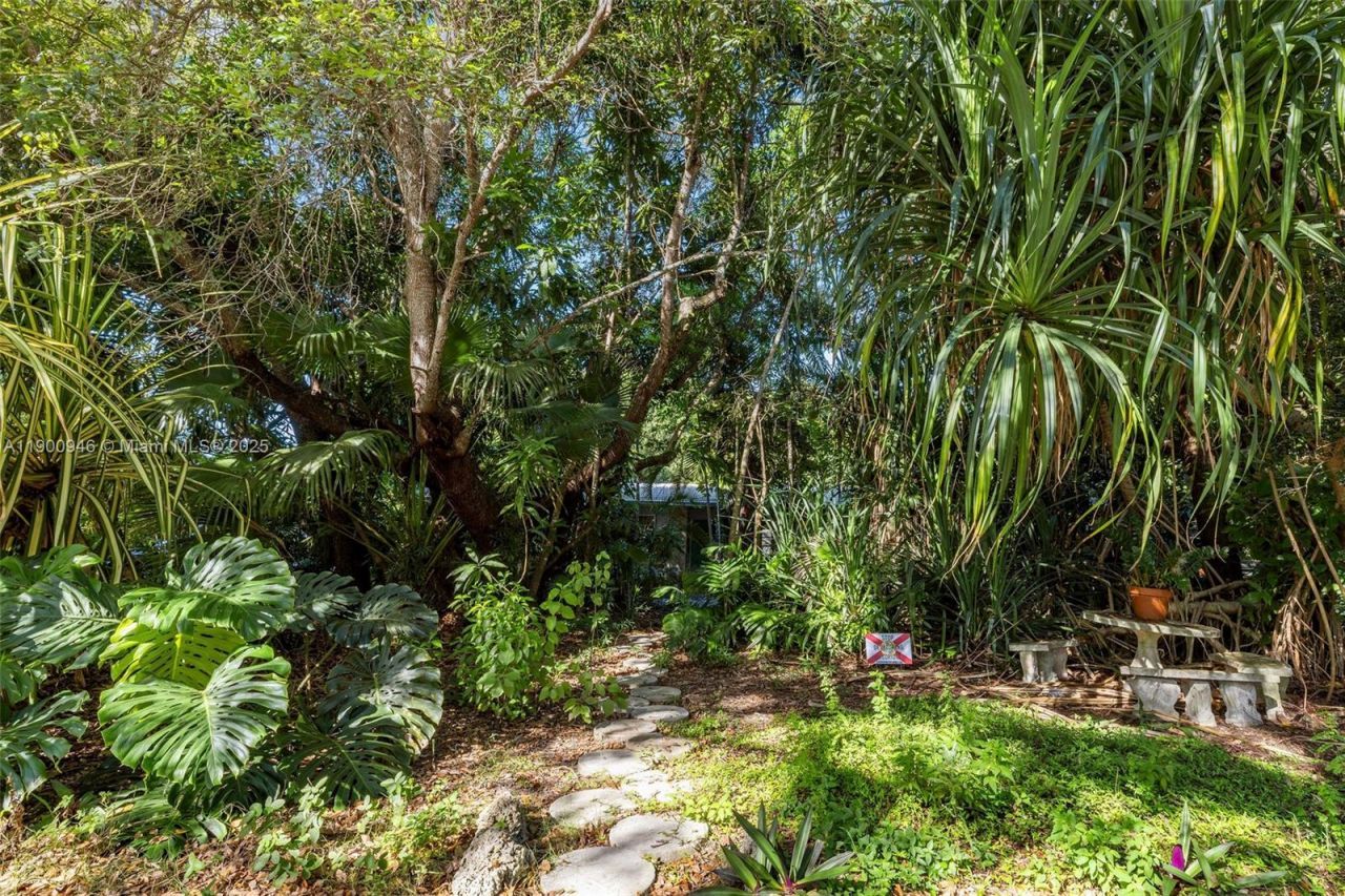 15290 SW 82nd Ave, Palmetto Bay, FL 33157 Photo