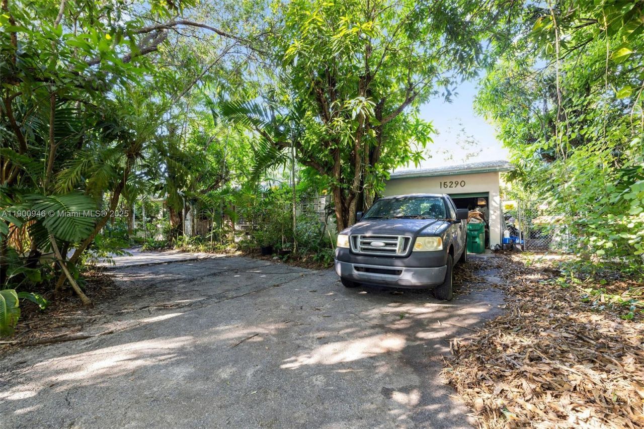 15290 SW 82nd Ave, Palmetto Bay, FL 33157 Photo