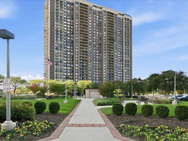 26910 Grand Central Parkway, Unit 5M, Floral Park, NY 11005