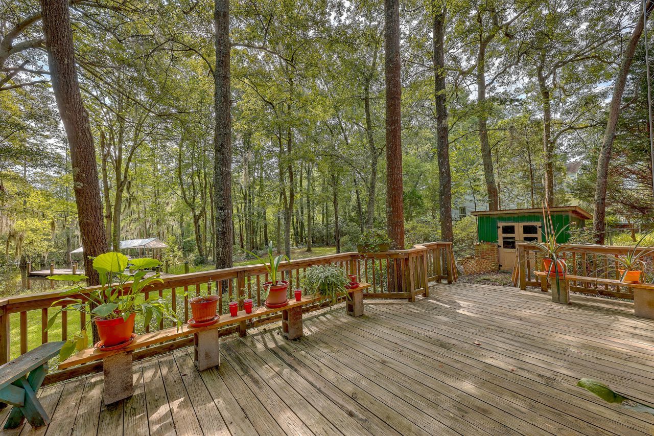 184 Burbank Drive Photo 11