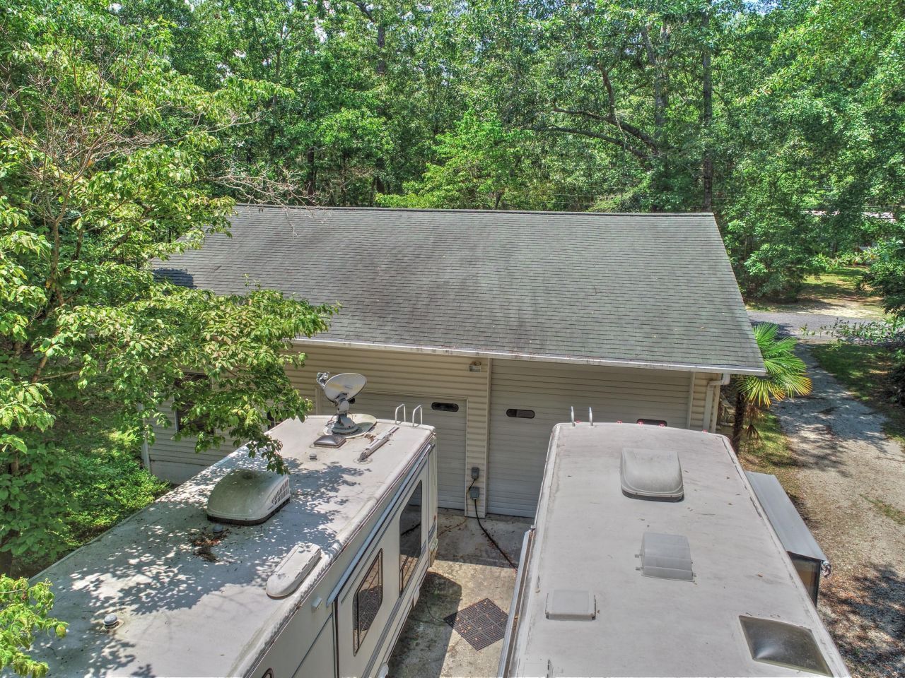 184 Burbank Drive Photo 15