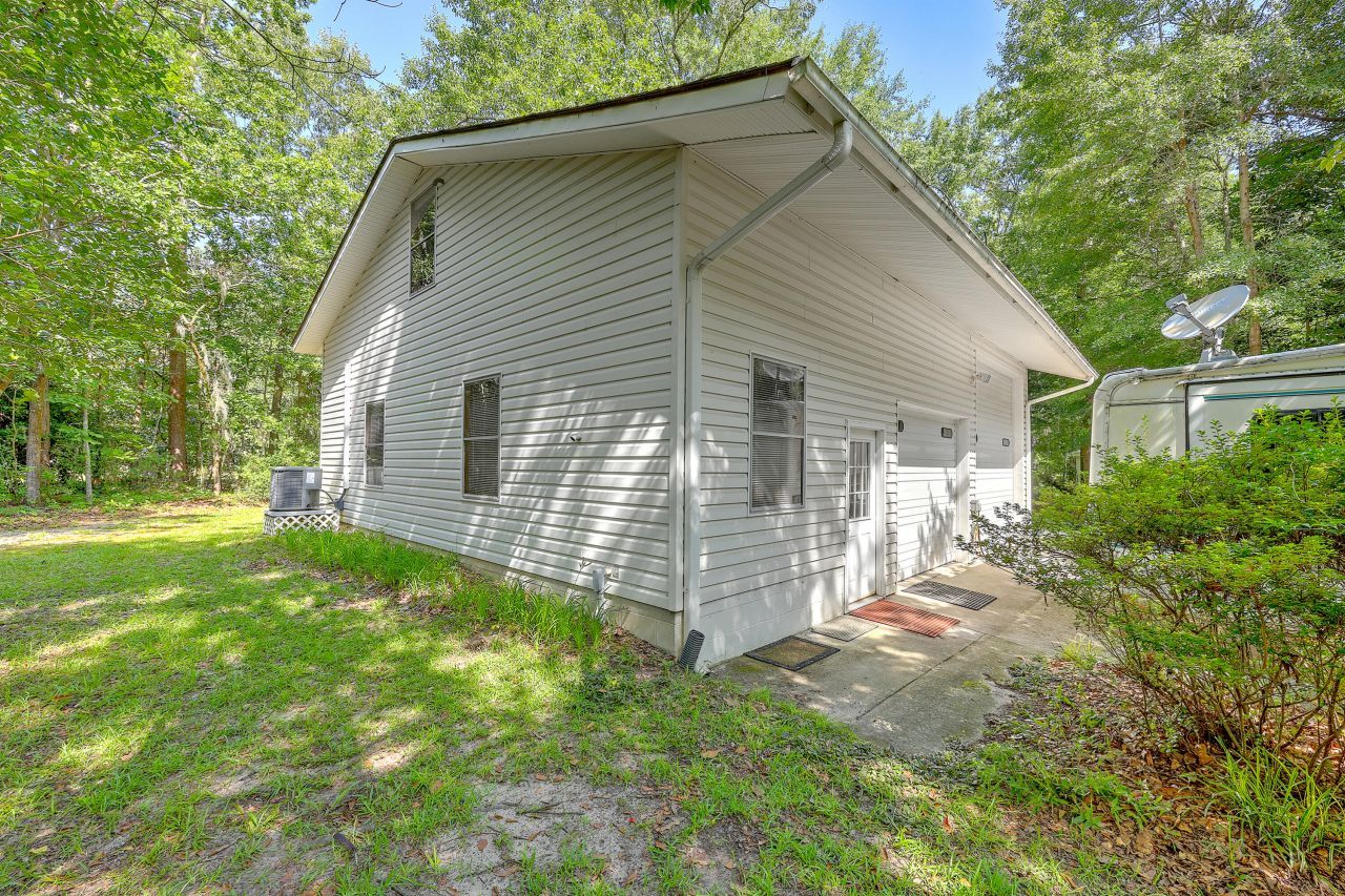 184 Burbank Drive Photo 20